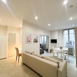 suite-onnyx.hotels-rhonealpes.com/