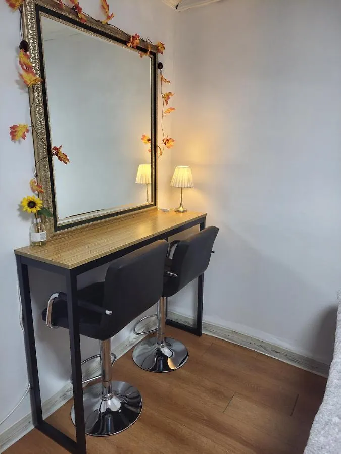 Newly Renovated Spacious 2 Bedroom Unit In Hbc #1 Séoul 0*,